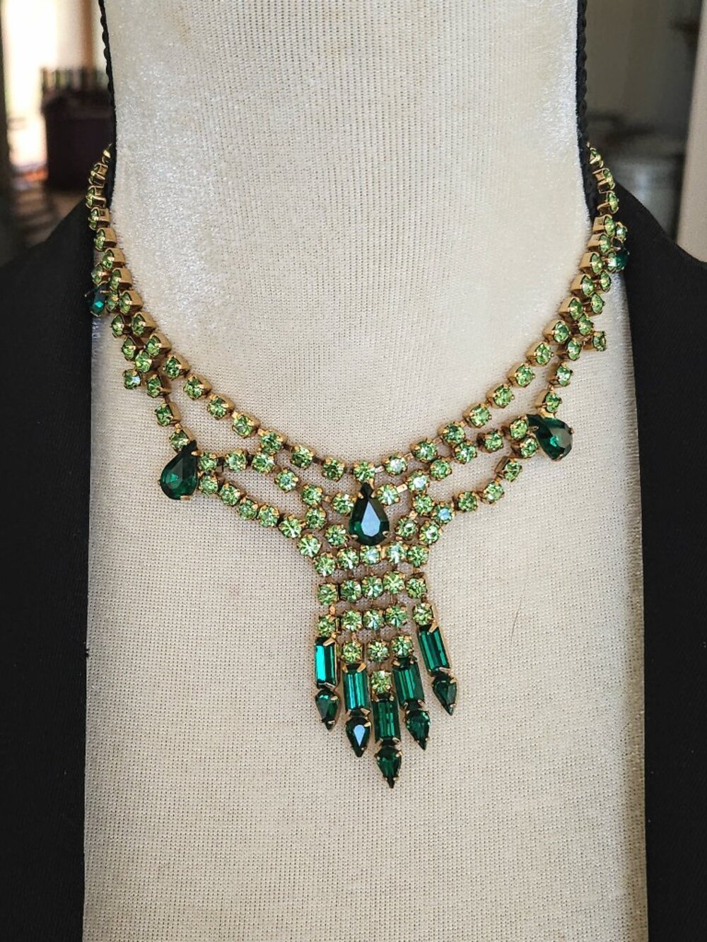 Vintage Green Rhinestone Bib Style Choker Necklace